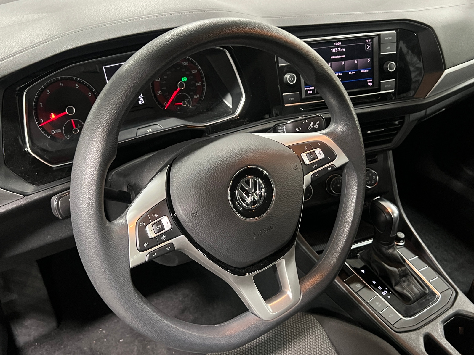 Thumbnail: 2019 Volkswagen Jetta - 5
