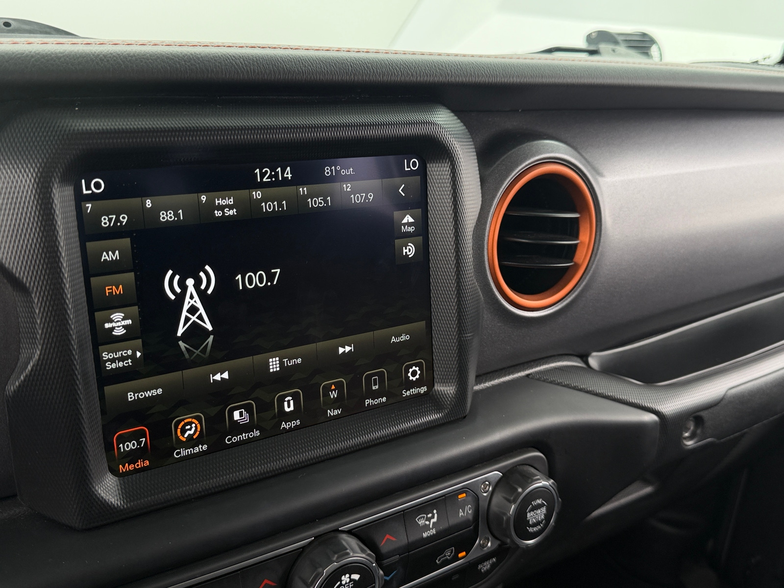Thumbnail: 2023 Jeep Gladiator - 3