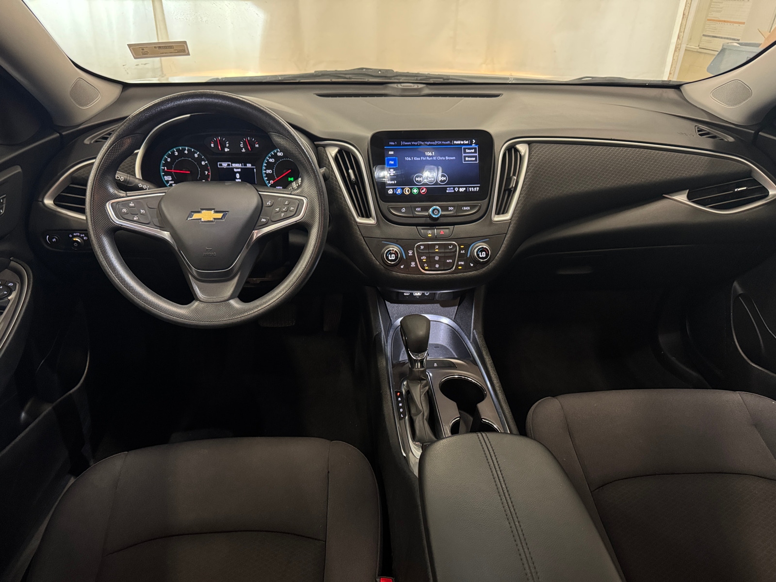 Thumbnail: 2022 Chevrolet Malibu - 3
