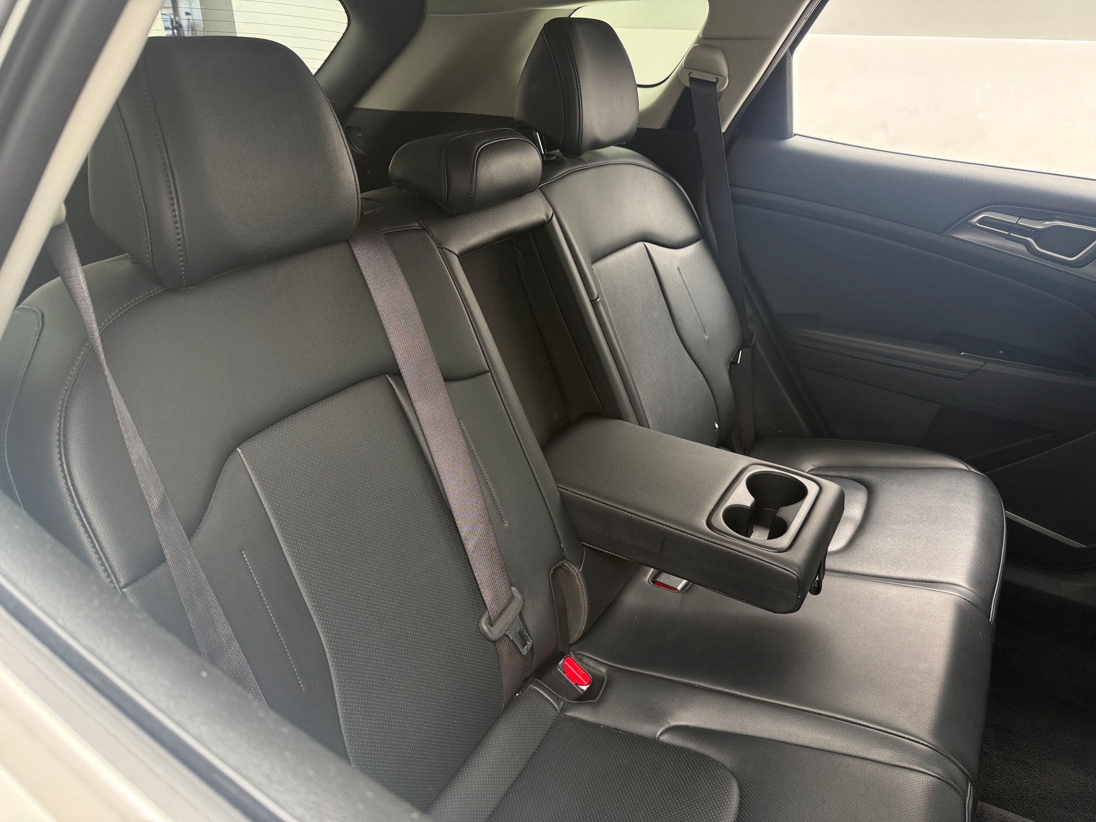 Thumbnail: 2023 Kia Sportage - 5