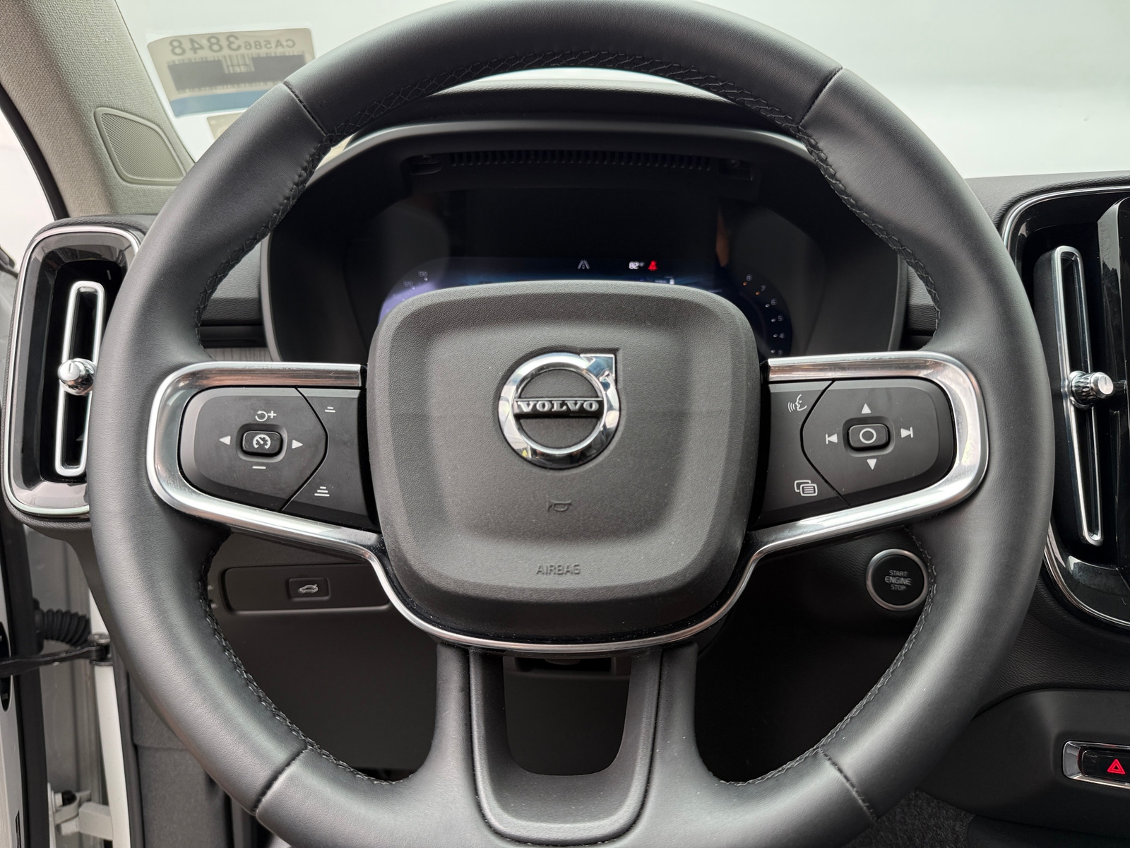 Thumbnail: 2026 Volvo XC40 - 5