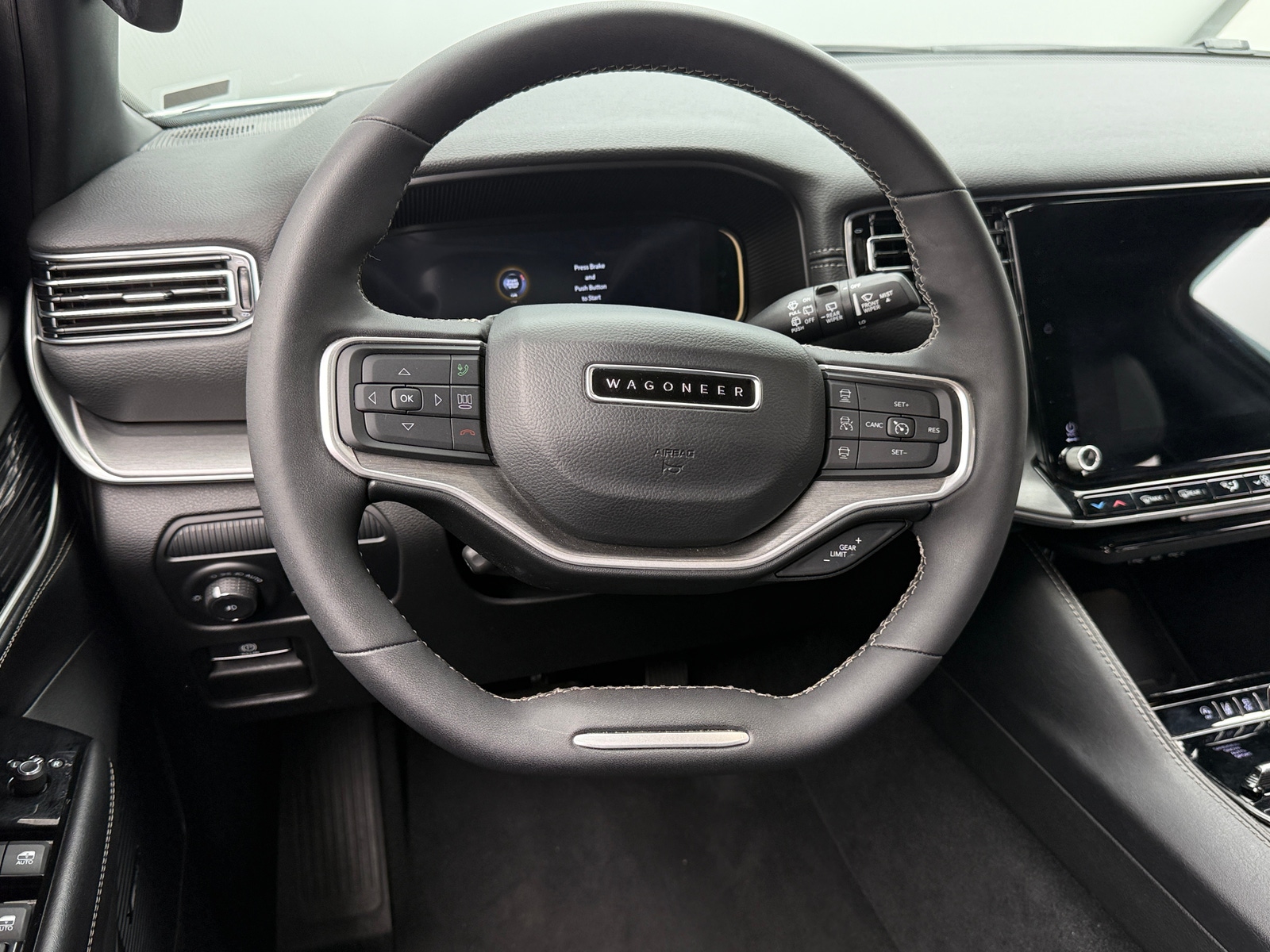 Thumbnail: 2025 Jeep Wagoneer - 4