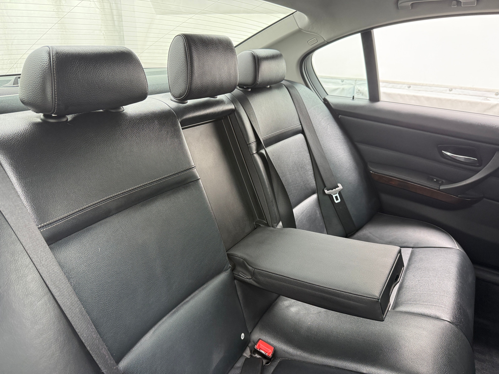 Thumbnail: 2011 BMW 3 Series - 6