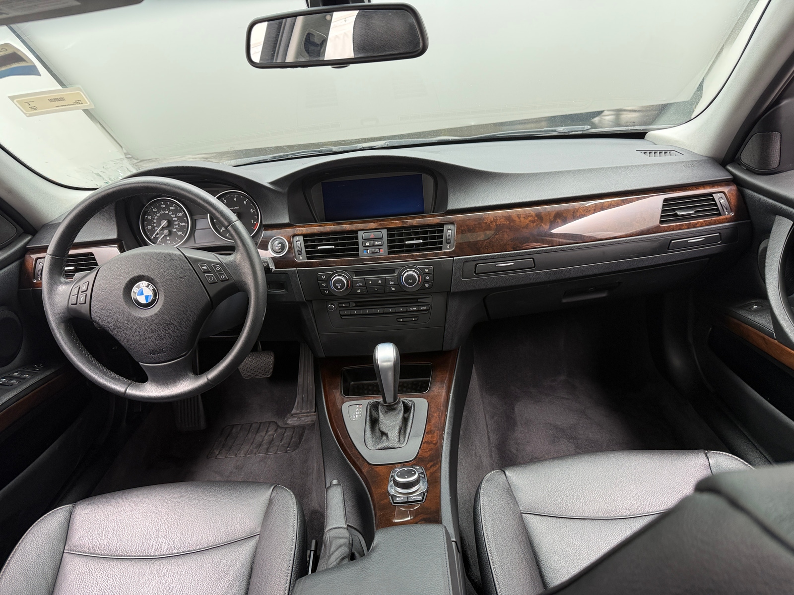 Thumbnail: 2011 BMW 3 Series - 3