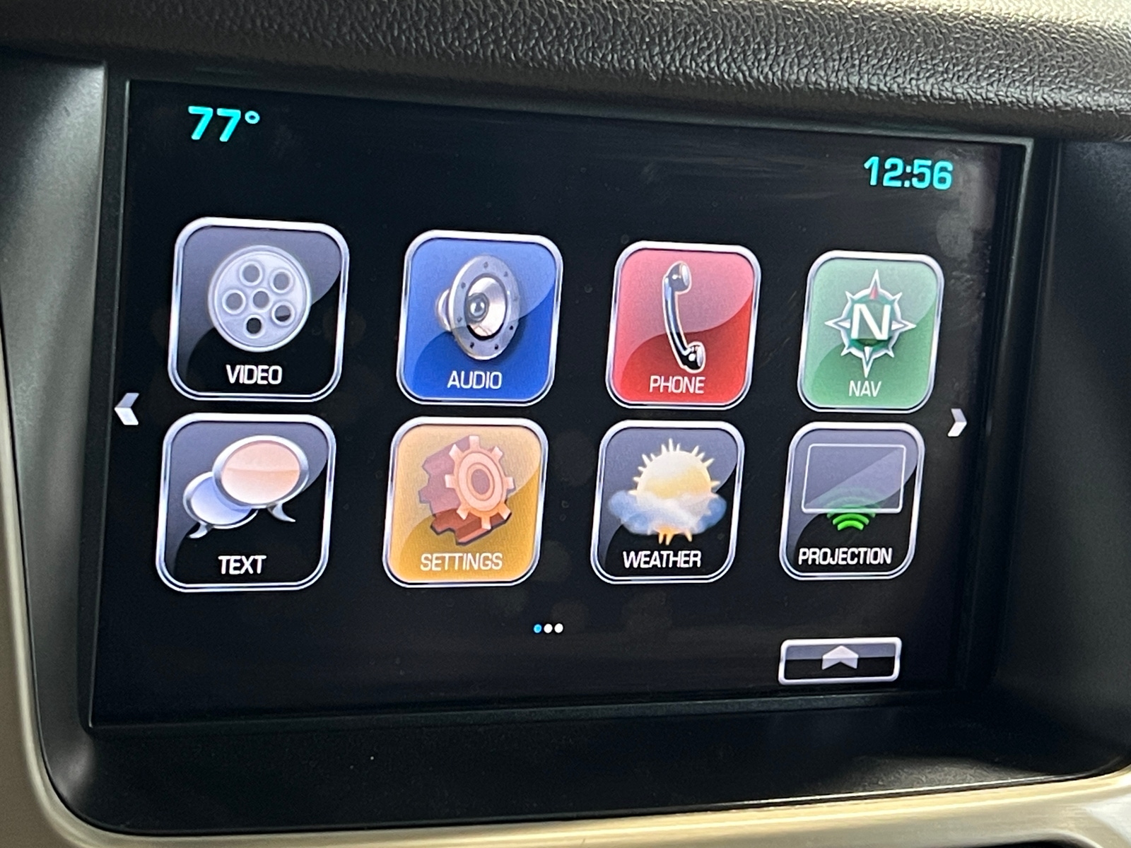 Thumbnail: 2018 GMC Yukon XL - 3