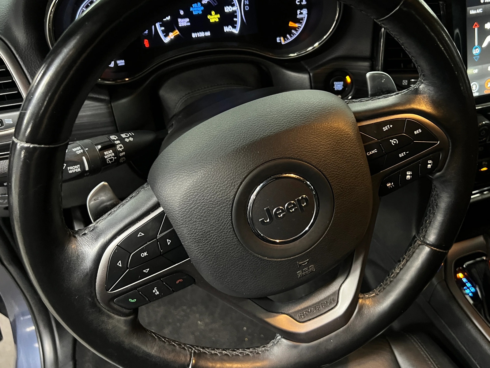 Thumbnail: 2020 Jeep Grand Cherokee - 4
