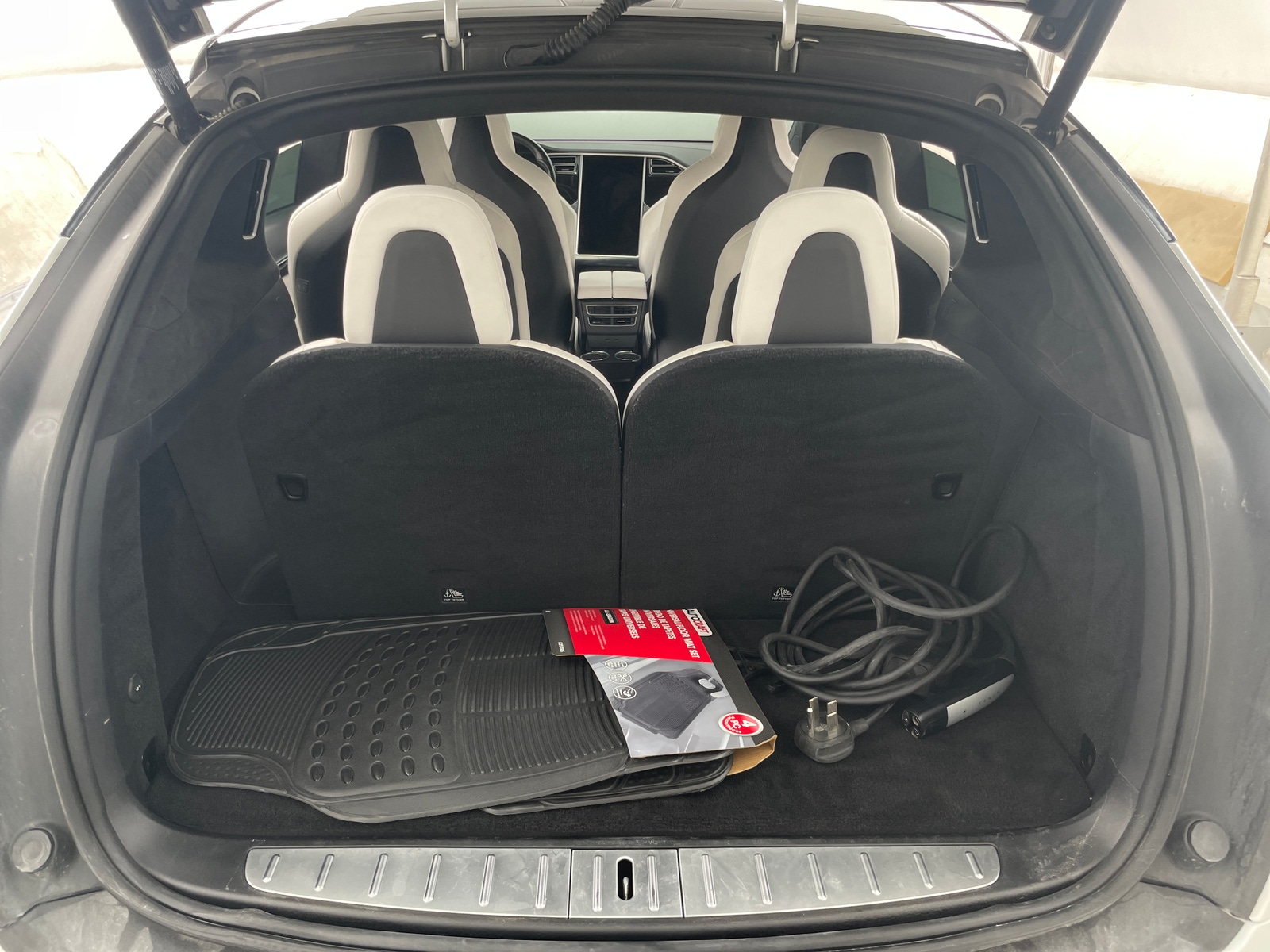 Thumbnail: 2018 Tesla Model X - 6