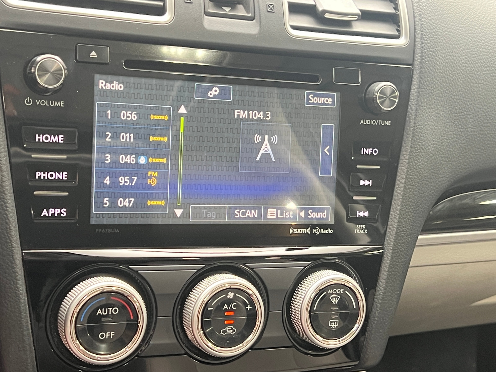 Thumbnail: 2017 Subaru Forester - 3
