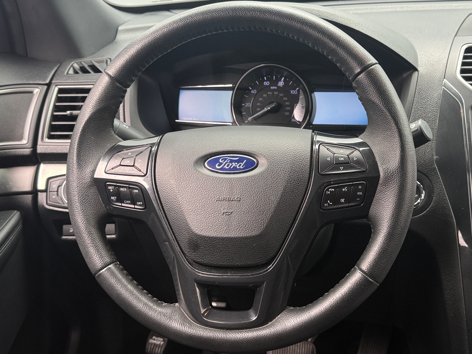 Thumbnail: 2018 Ford Explorer - 5