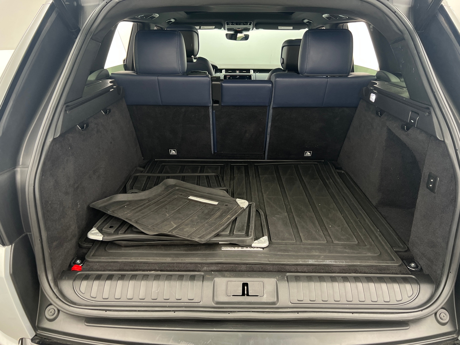 Thumbnail: 2019 Land Rover Range Rover Sport - 6
