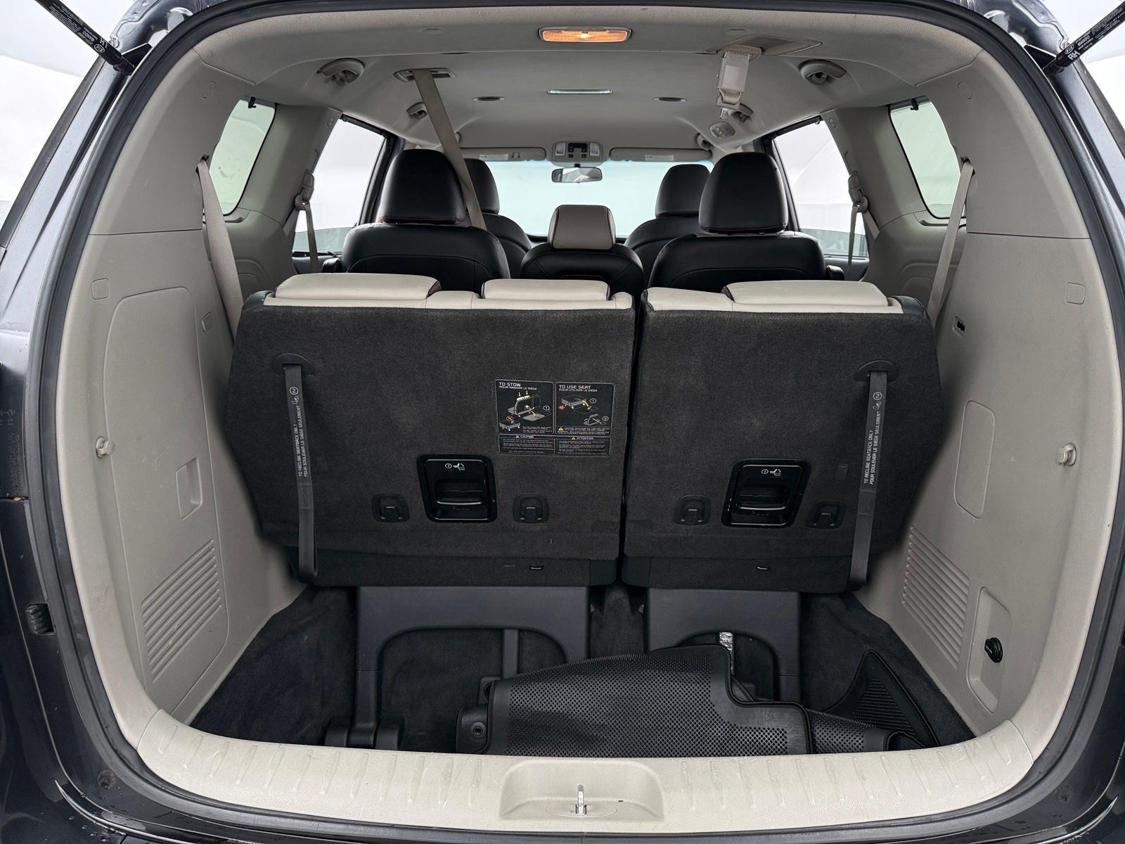 Thumbnail: 2019 Kia Sedona - 6