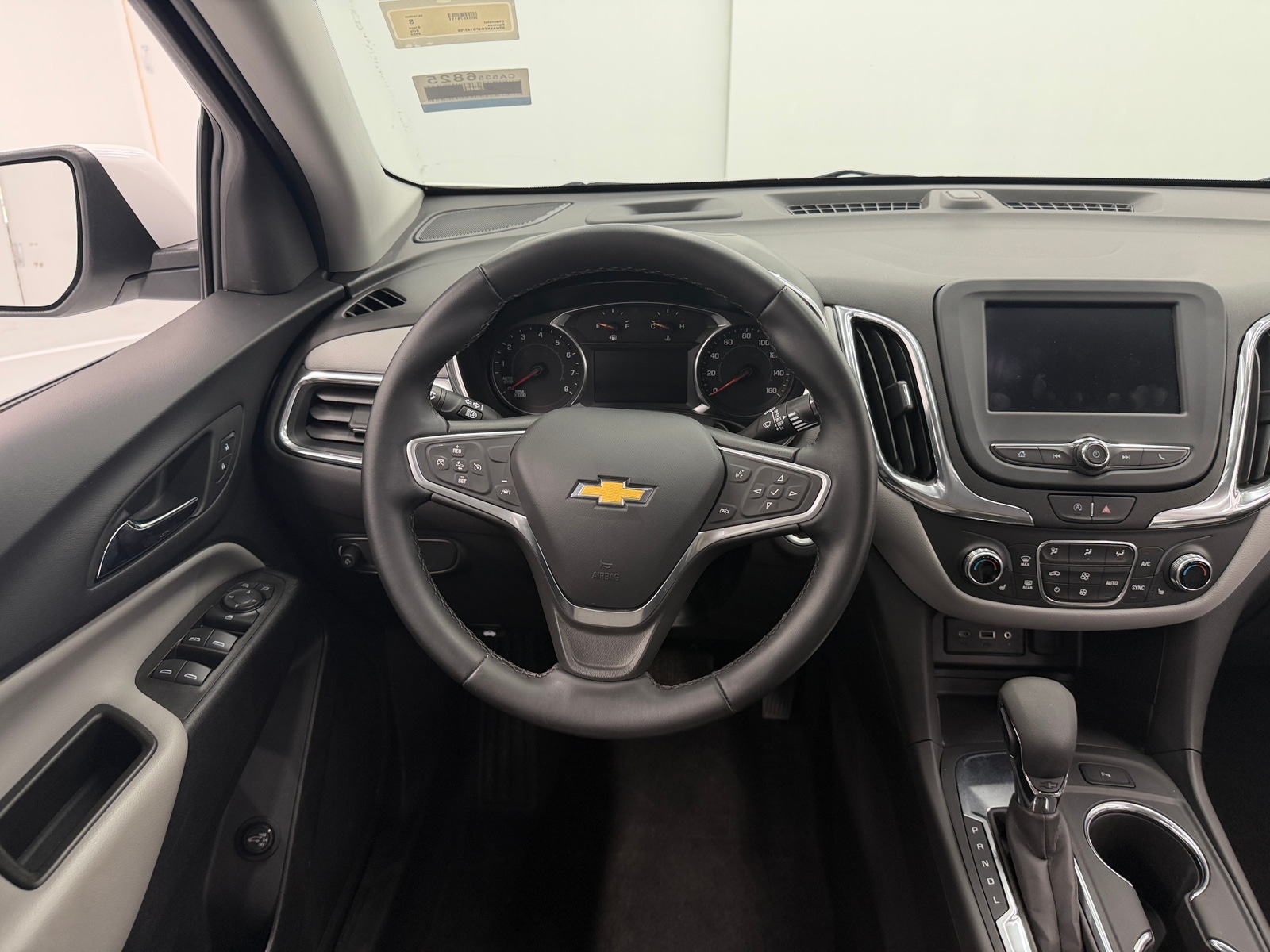 Thumbnail: 2023 Chevrolet Equinox - 5