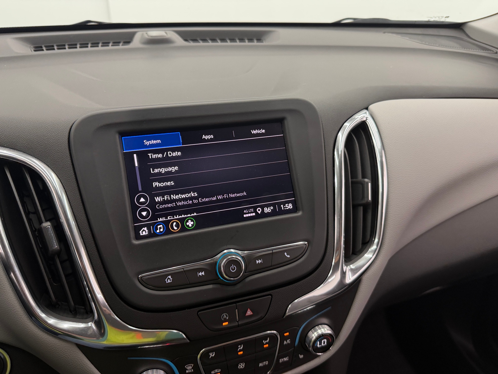 Thumbnail: 2023 Chevrolet Equinox - 4