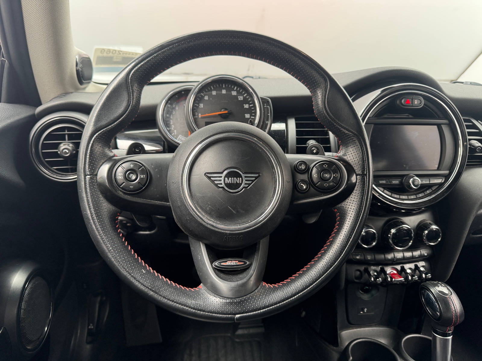 Thumbnail: 2019 MINI Cooper Hardtop - 4