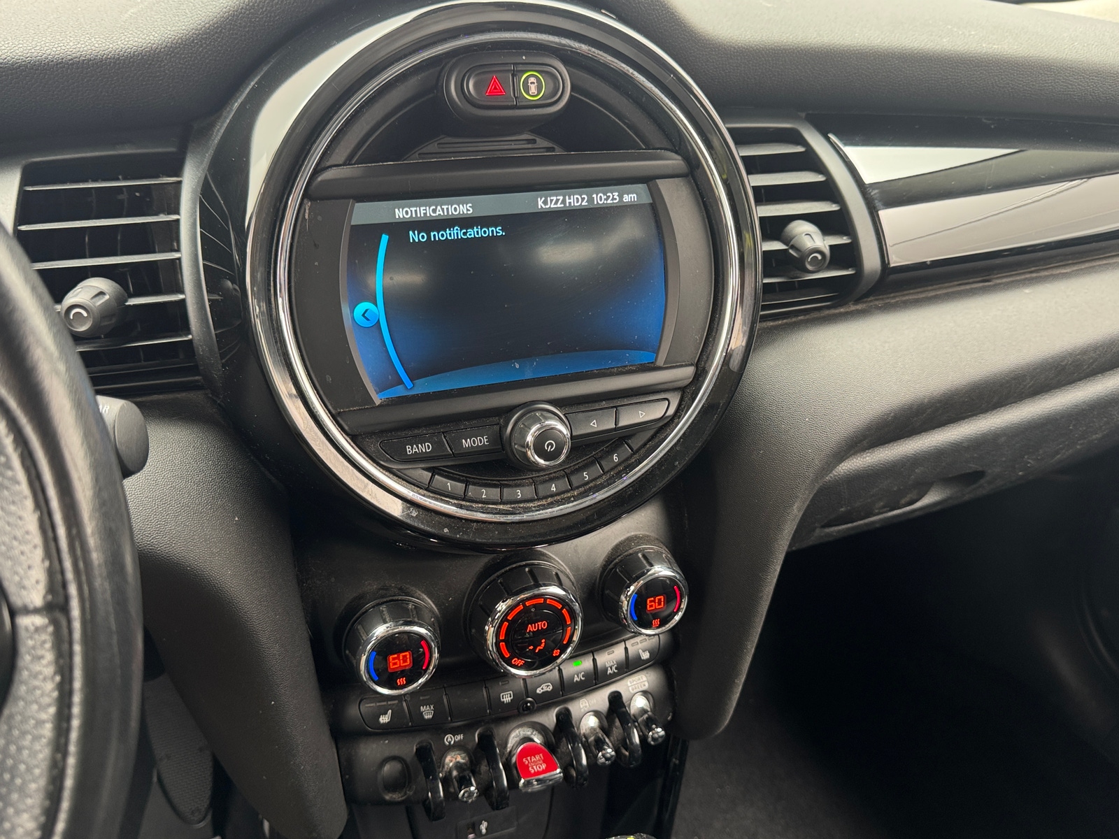 Thumbnail: 2019 MINI Cooper Hardtop - 3