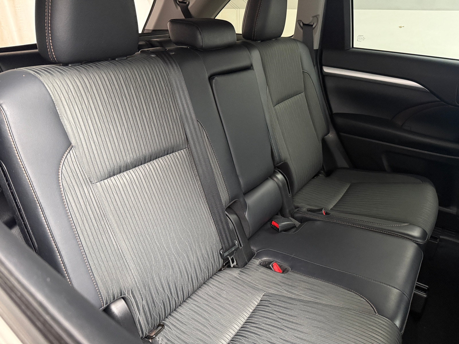 Thumbnail: 2019 Toyota Highlander - 5