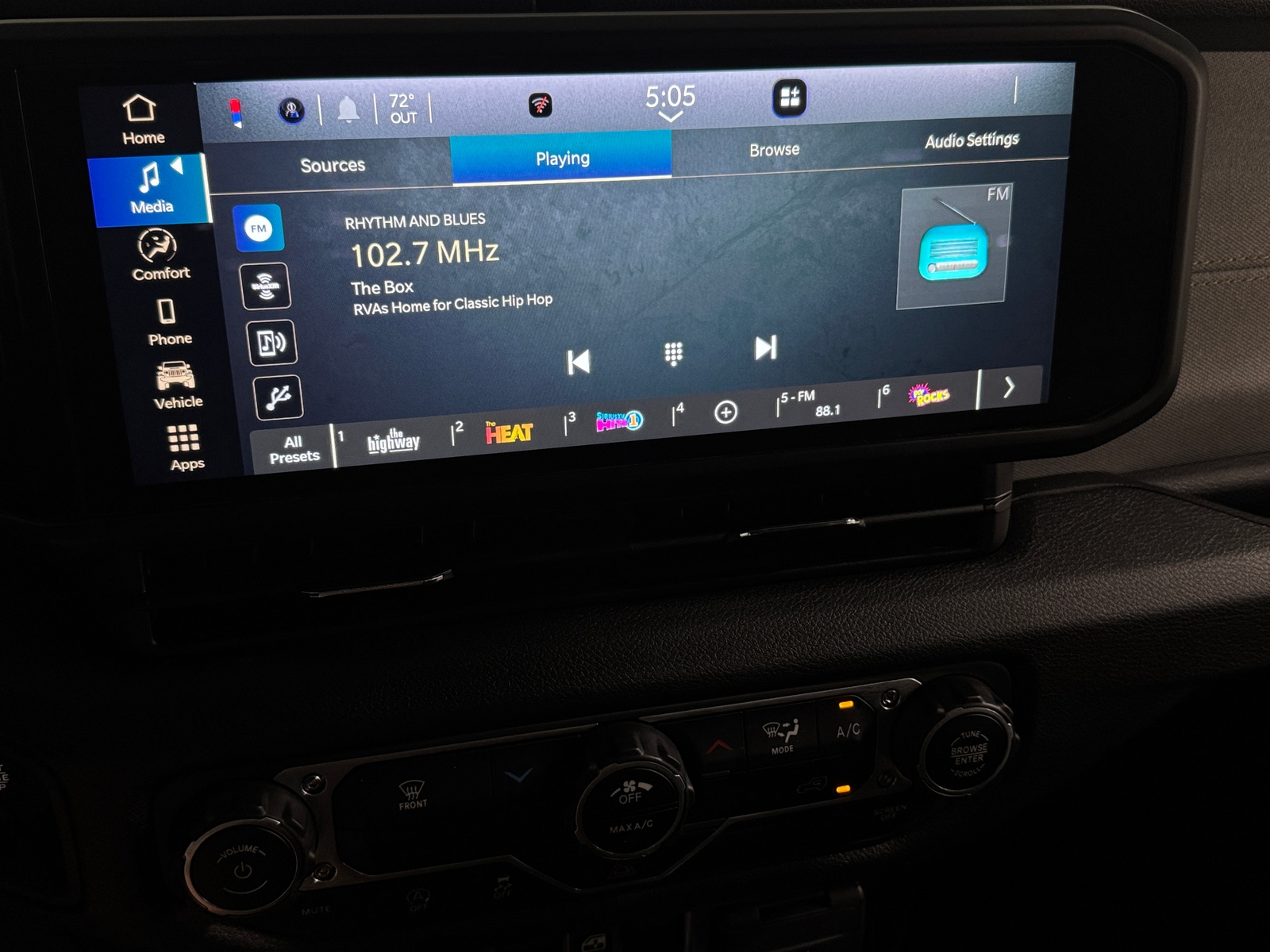 Thumbnail: 2025 Jeep Wrangler - 4