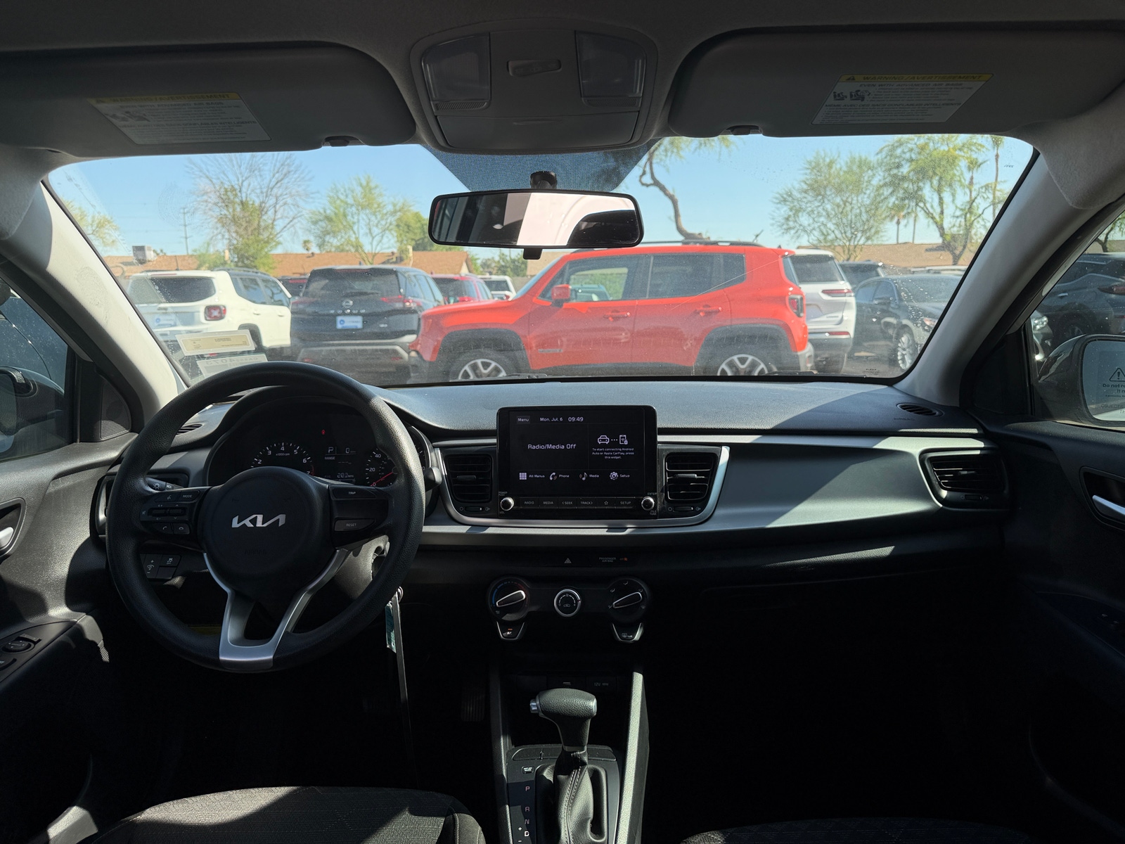 Thumbnail: 2022 Kia Rio - 3
