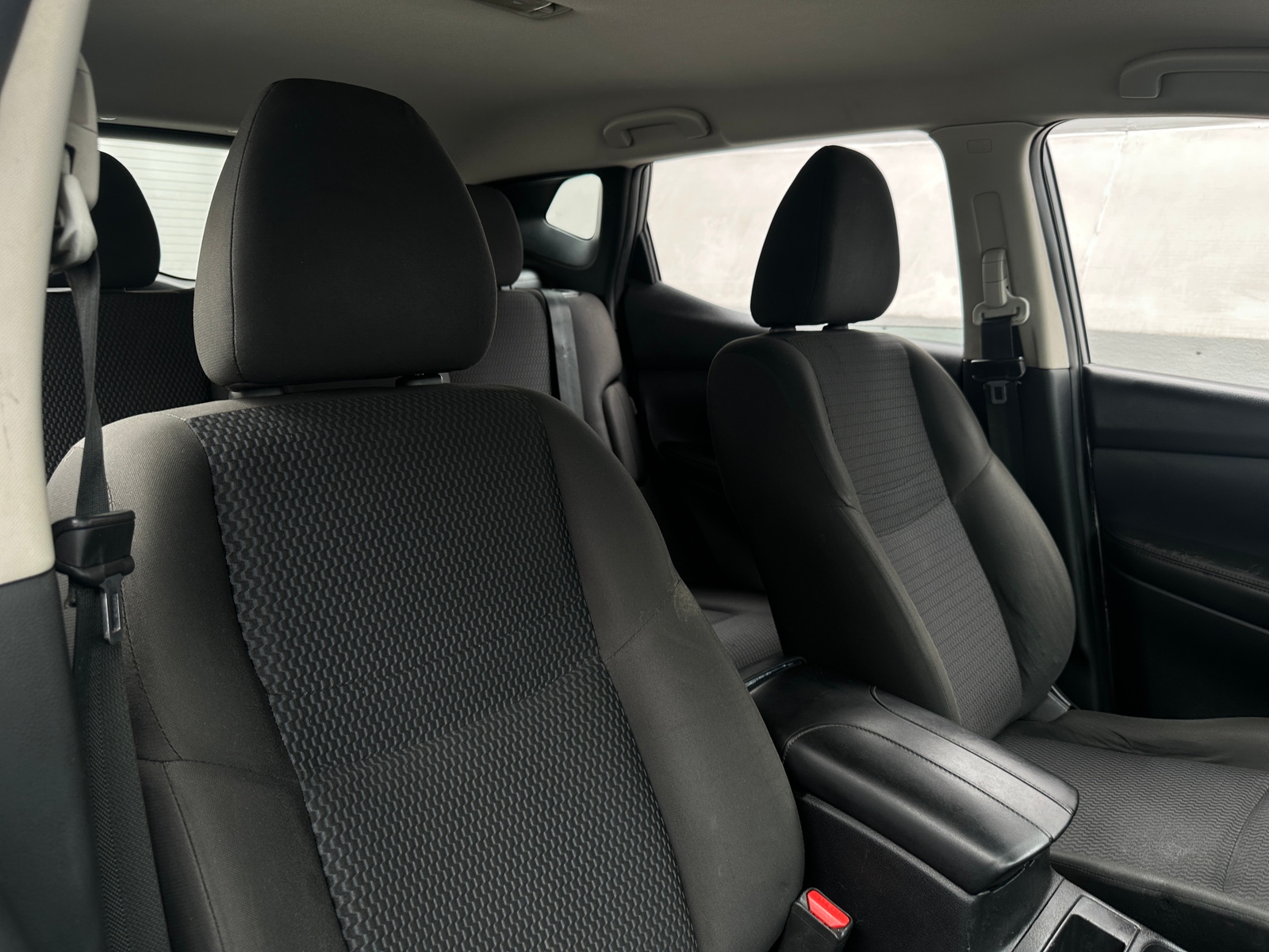 Thumbnail: 2021 Nissan Rogue Sport - 2