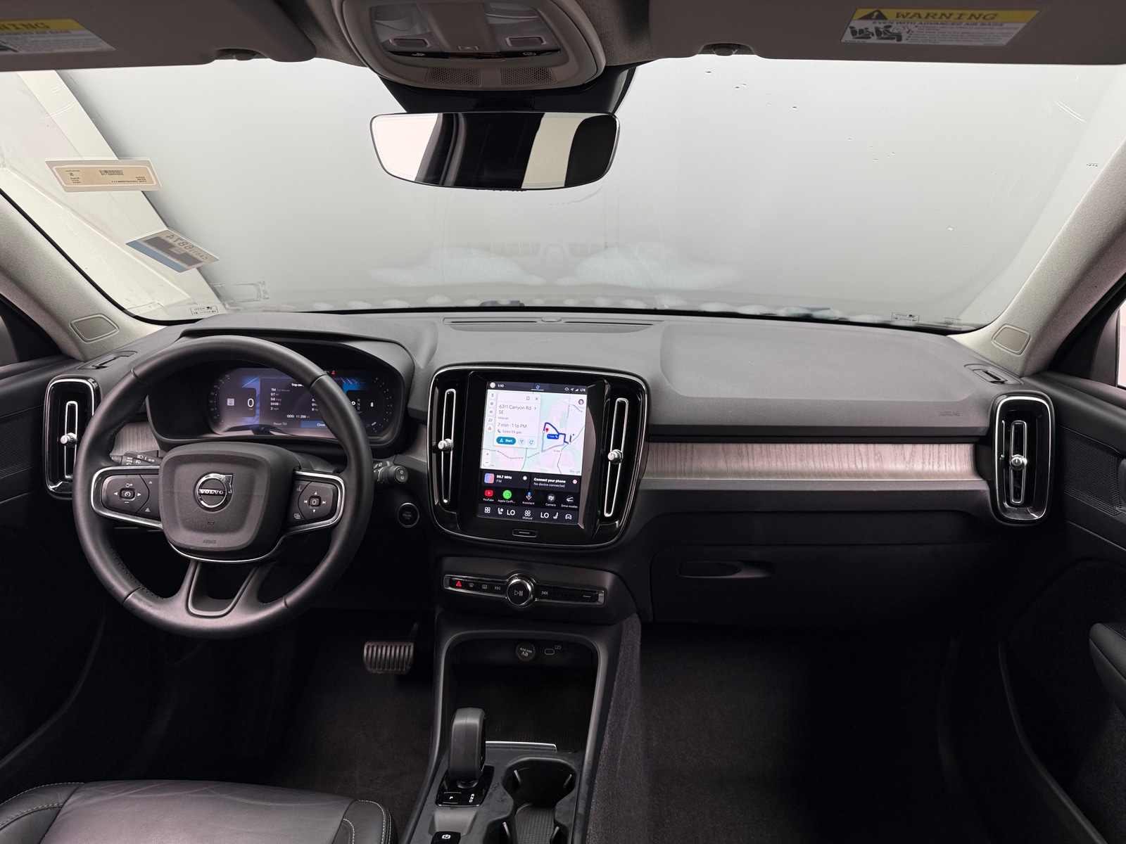 Thumbnail: 2023 Volvo XC40 - 2