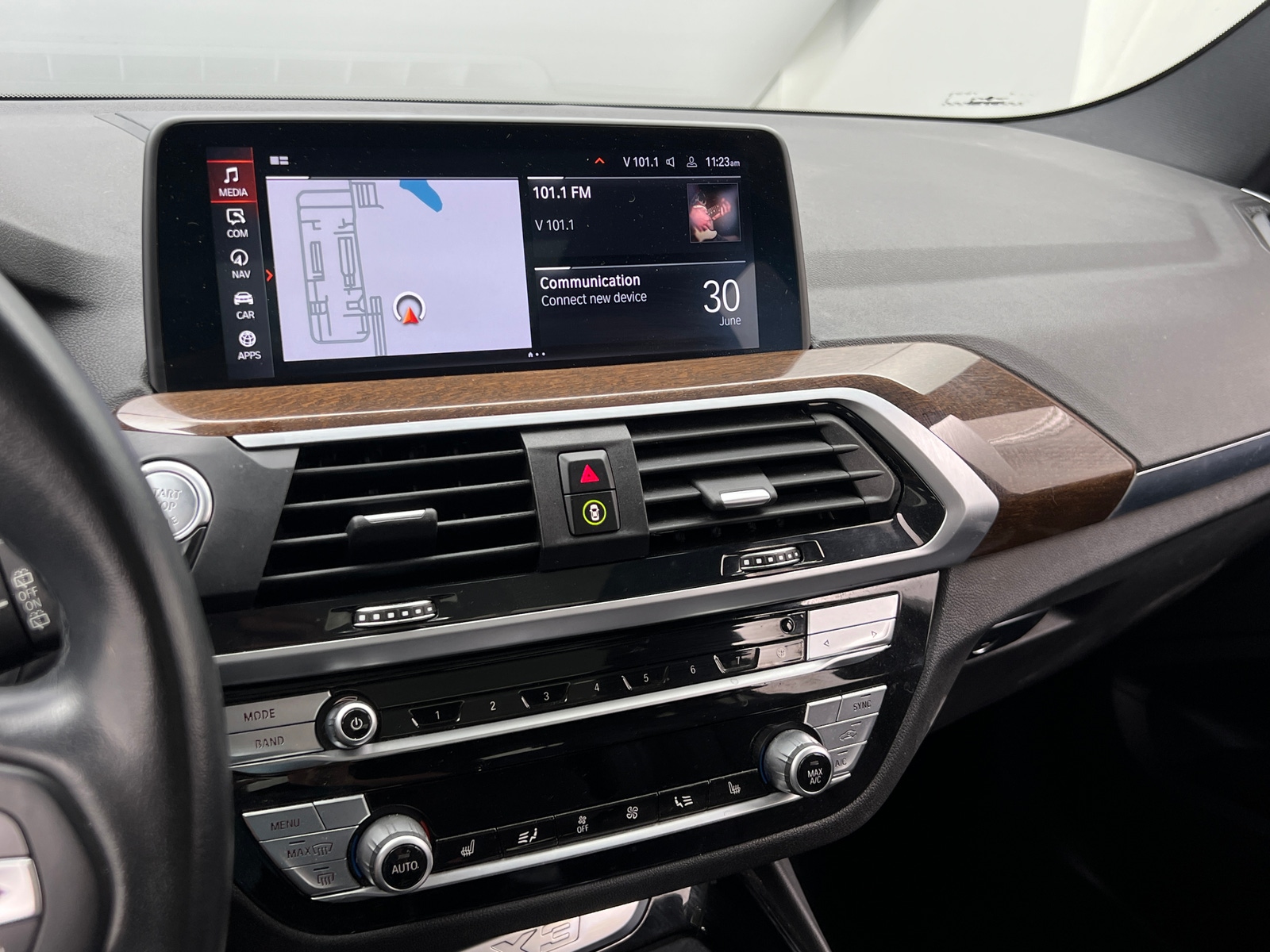 Thumbnail: 2021 BMW X3 - 3
