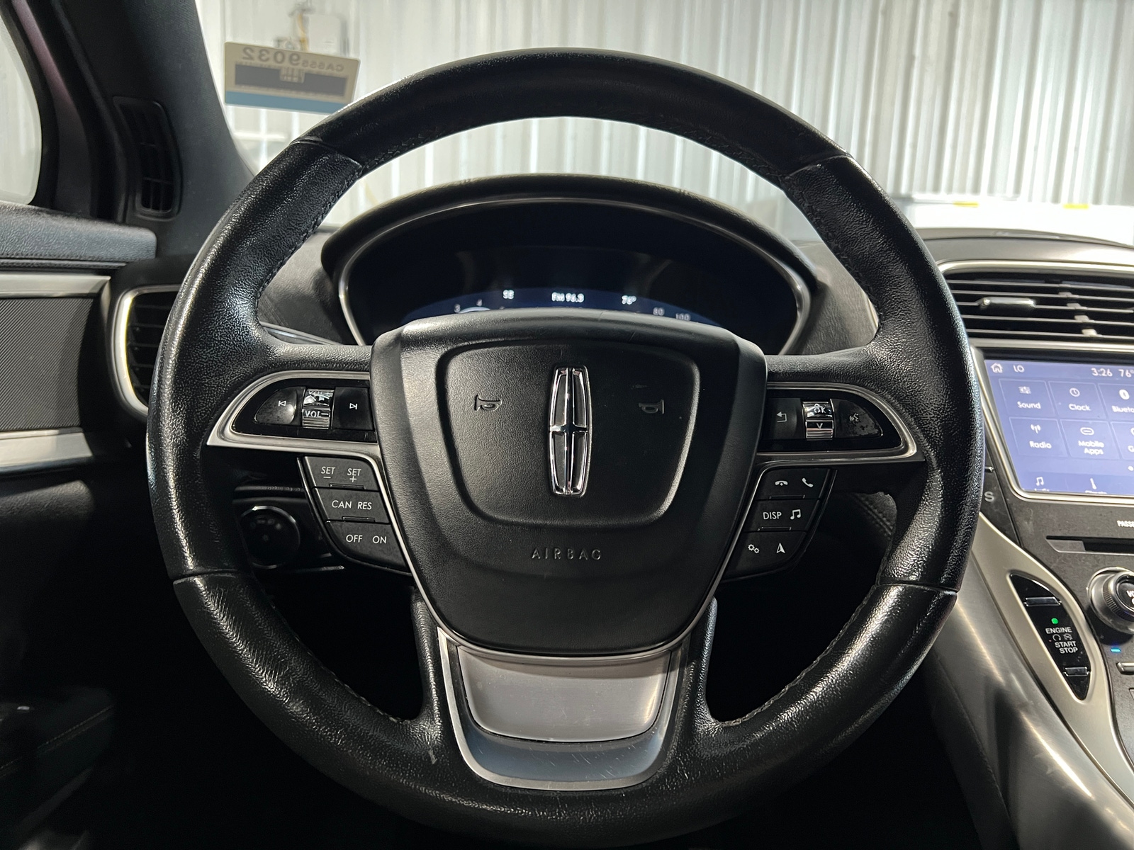 Thumbnail: 2019 Lincoln Nautilus - 4