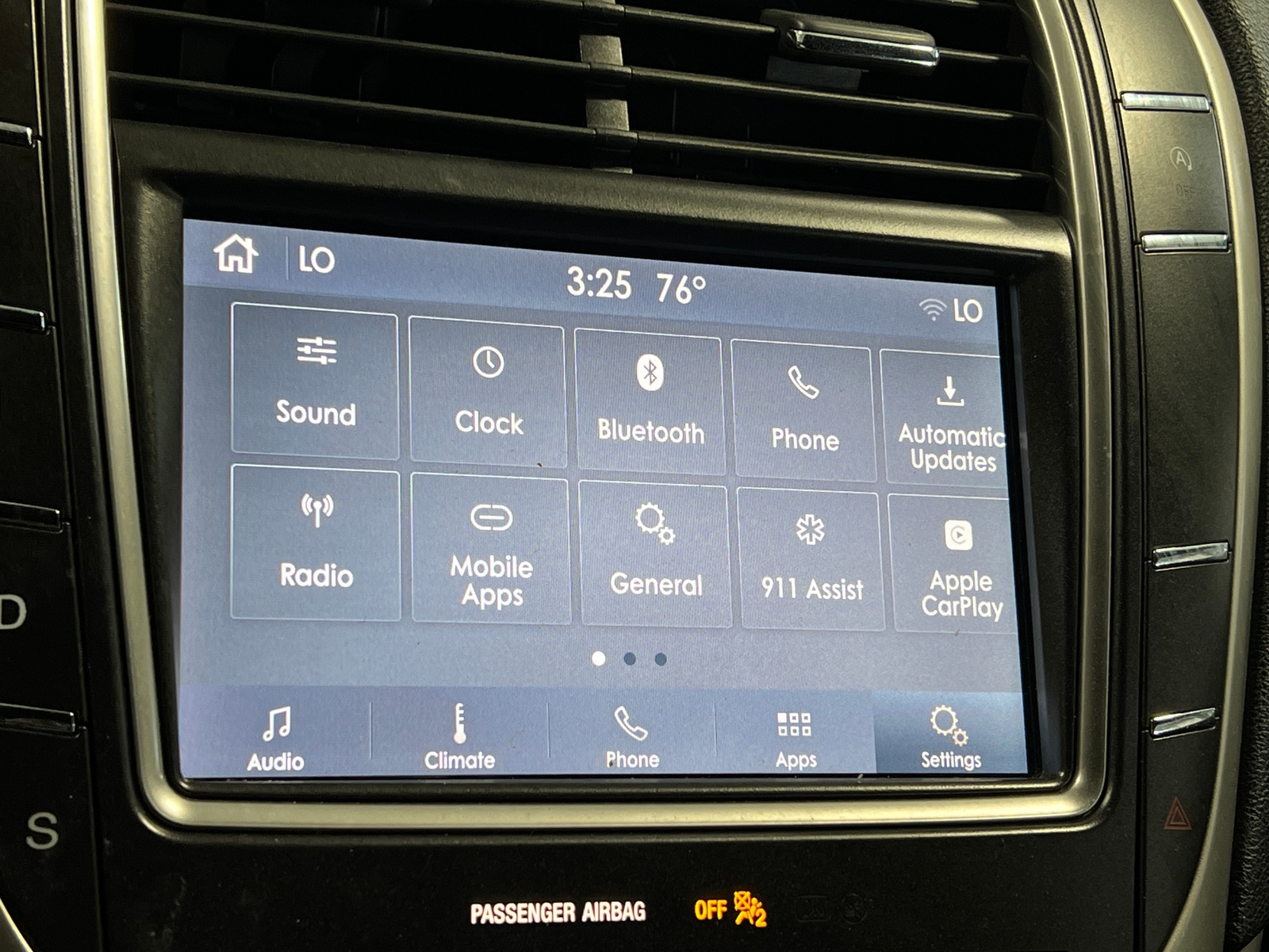 Thumbnail: 2019 Lincoln Nautilus - 3