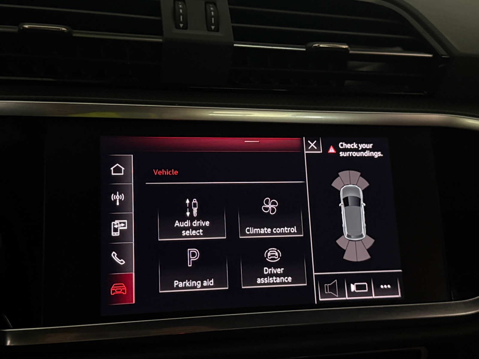 Thumbnail: 2021 Audi Q3 - 3