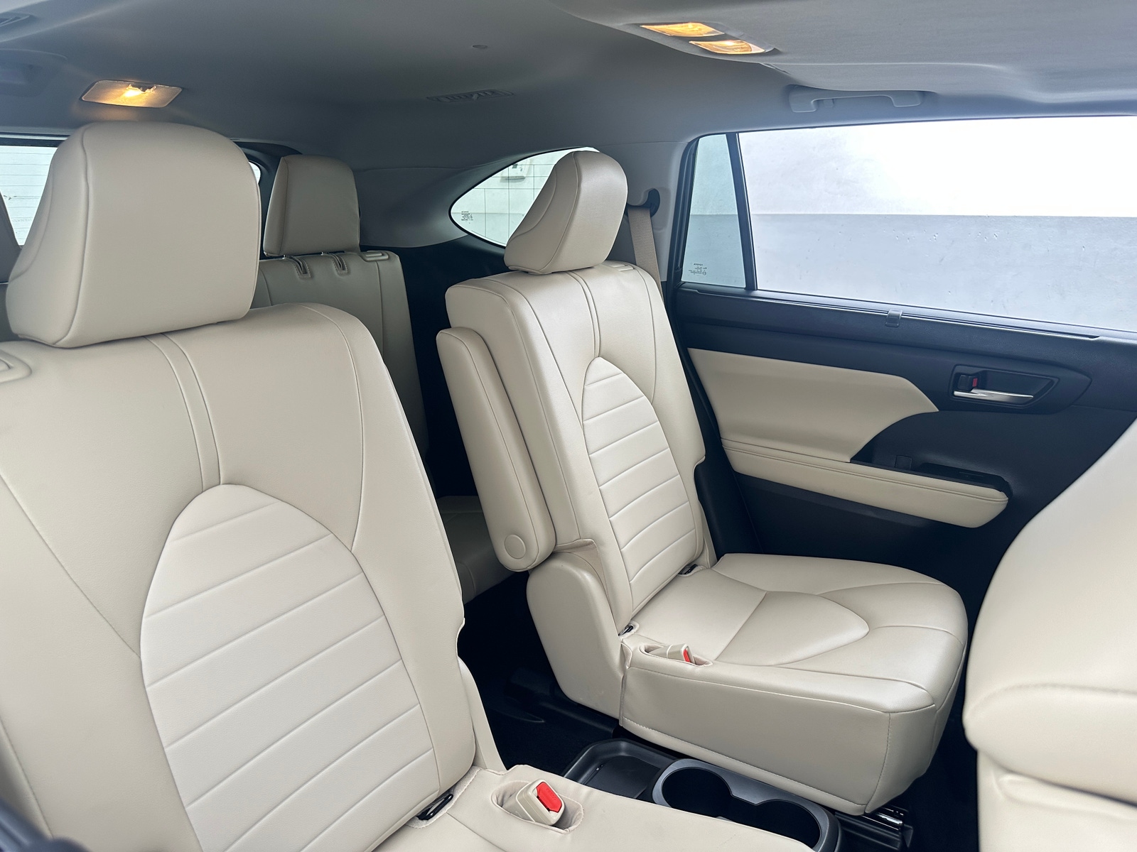 Thumbnail: 2023 Toyota Highlander - 5