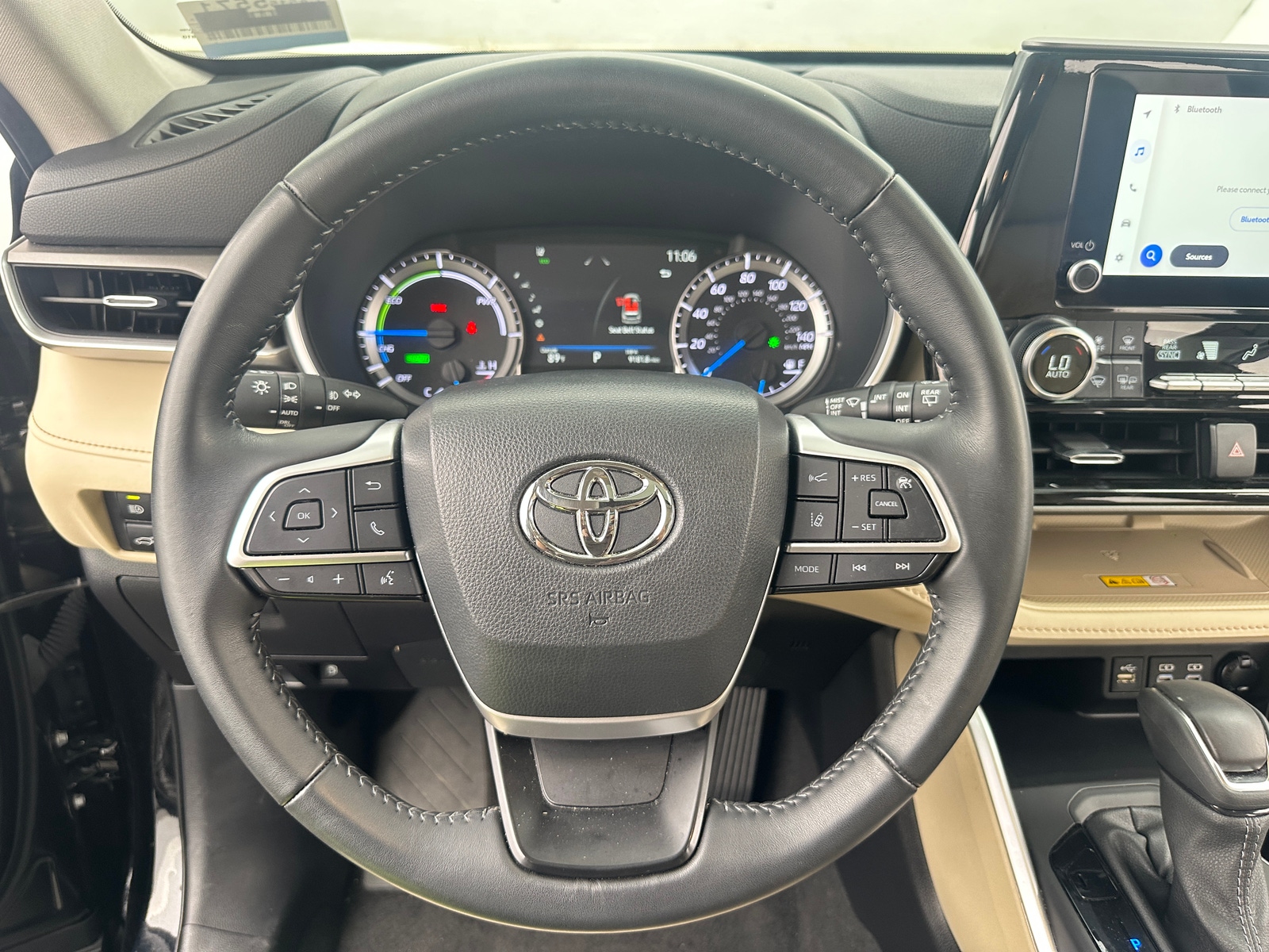 Thumbnail: 2023 Toyota Highlander - 4