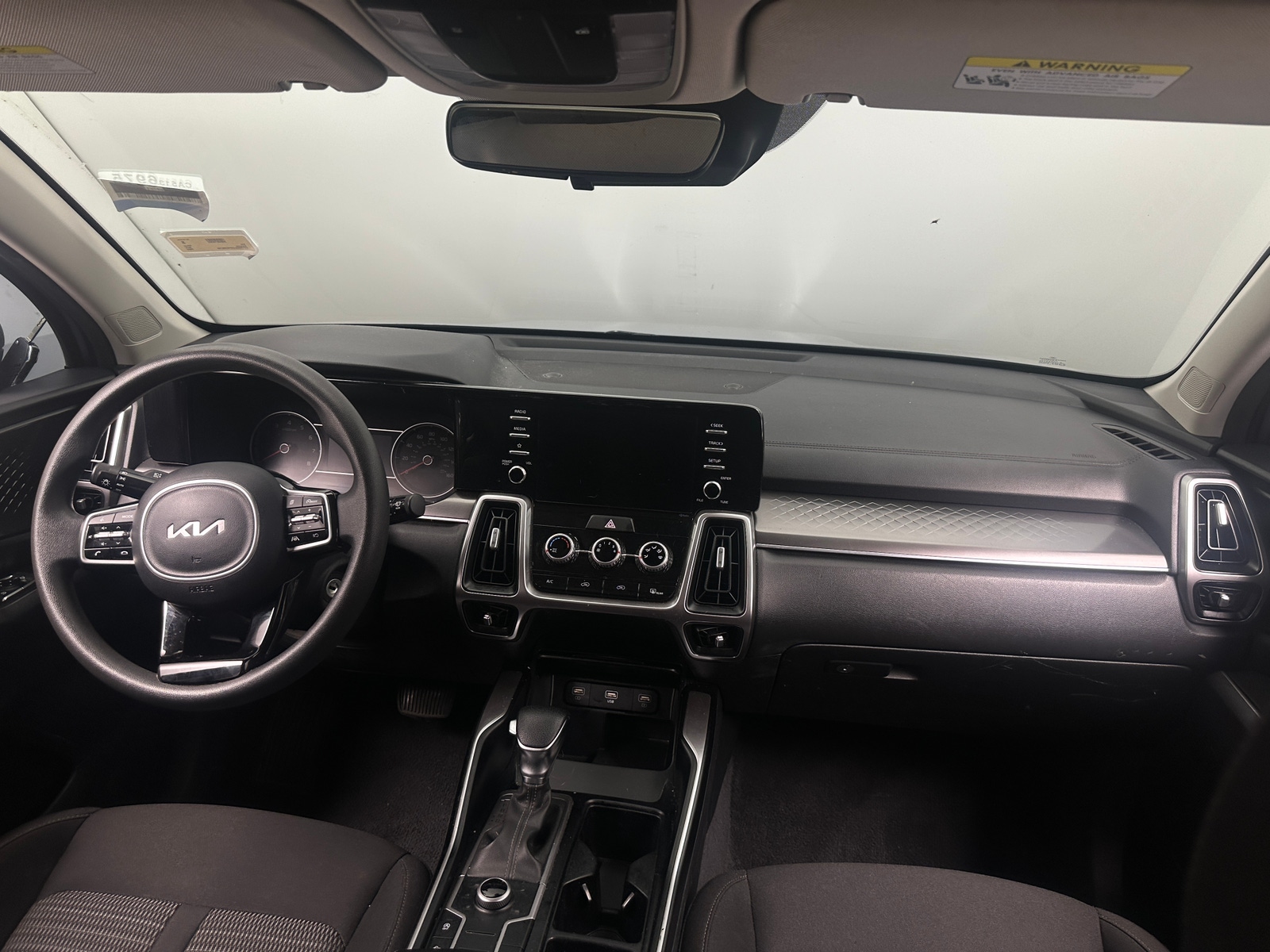 Thumbnail: 2023 Kia Sorento - 3