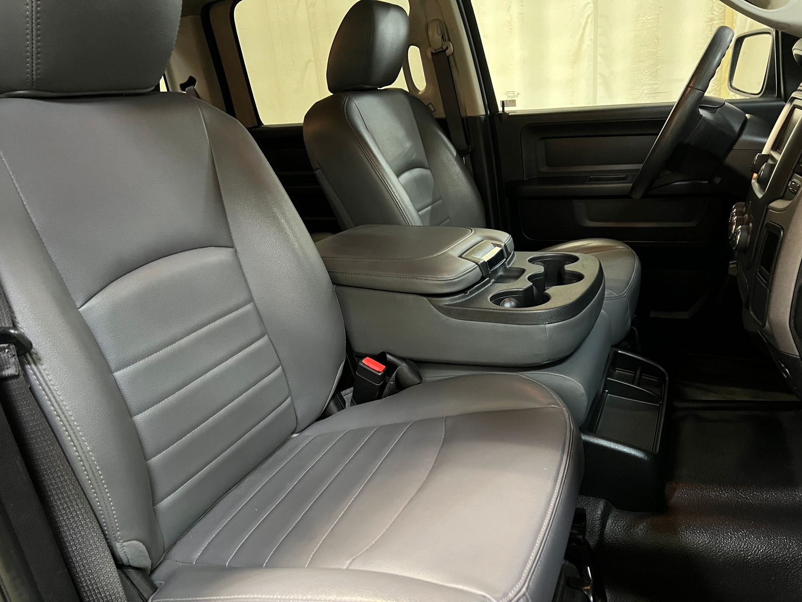 Thumbnail: 2019 RAM 1500 Classic - 2