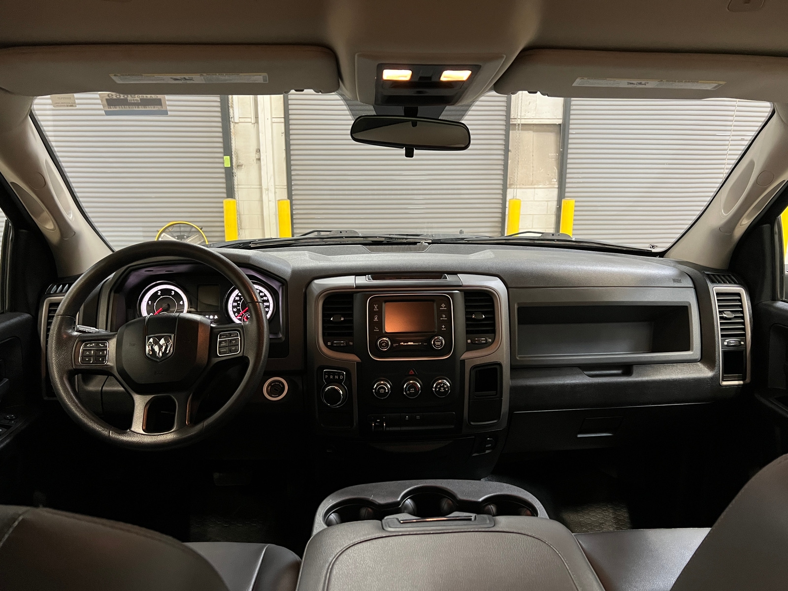 Thumbnail: 2019 RAM 1500 Classic - 3