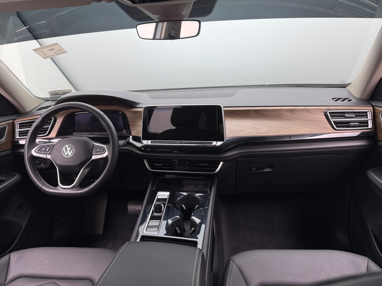 Thumbnail: 2024 Volkswagen Atlas - 2