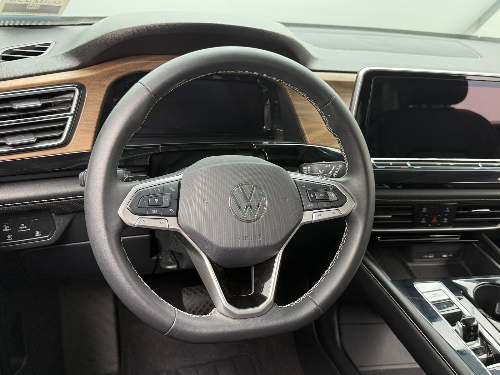 Thumbnail: 2024 Volkswagen Atlas - 4