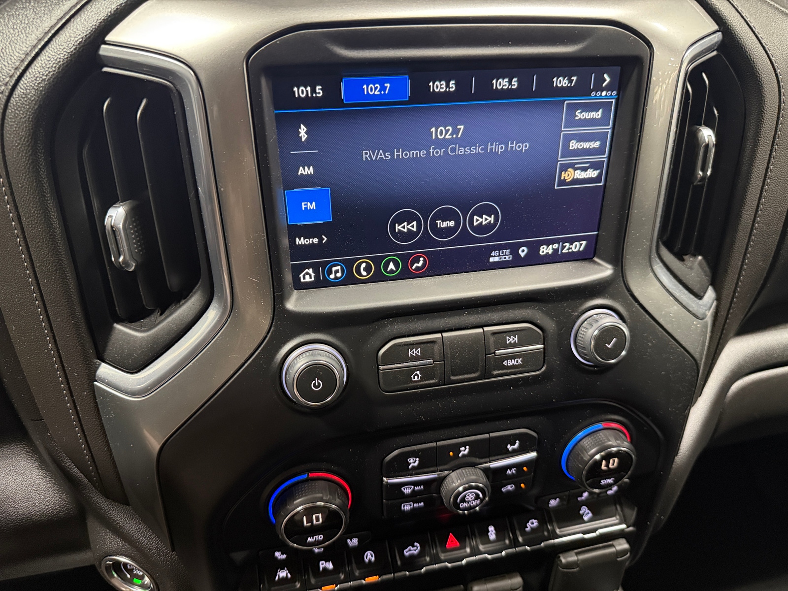 Thumbnail: 2019 Chevrolet Silverado 1500 - 3