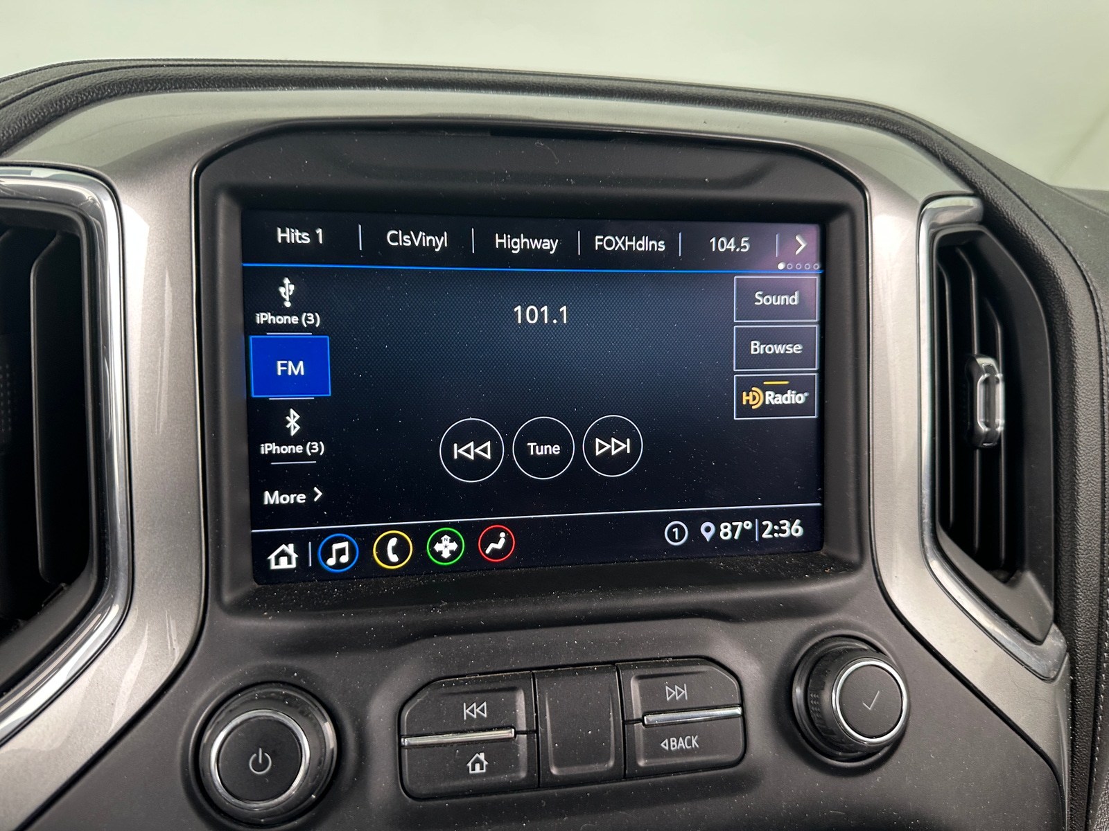 Thumbnail: 2020 Chevrolet Silverado 1500 - 4