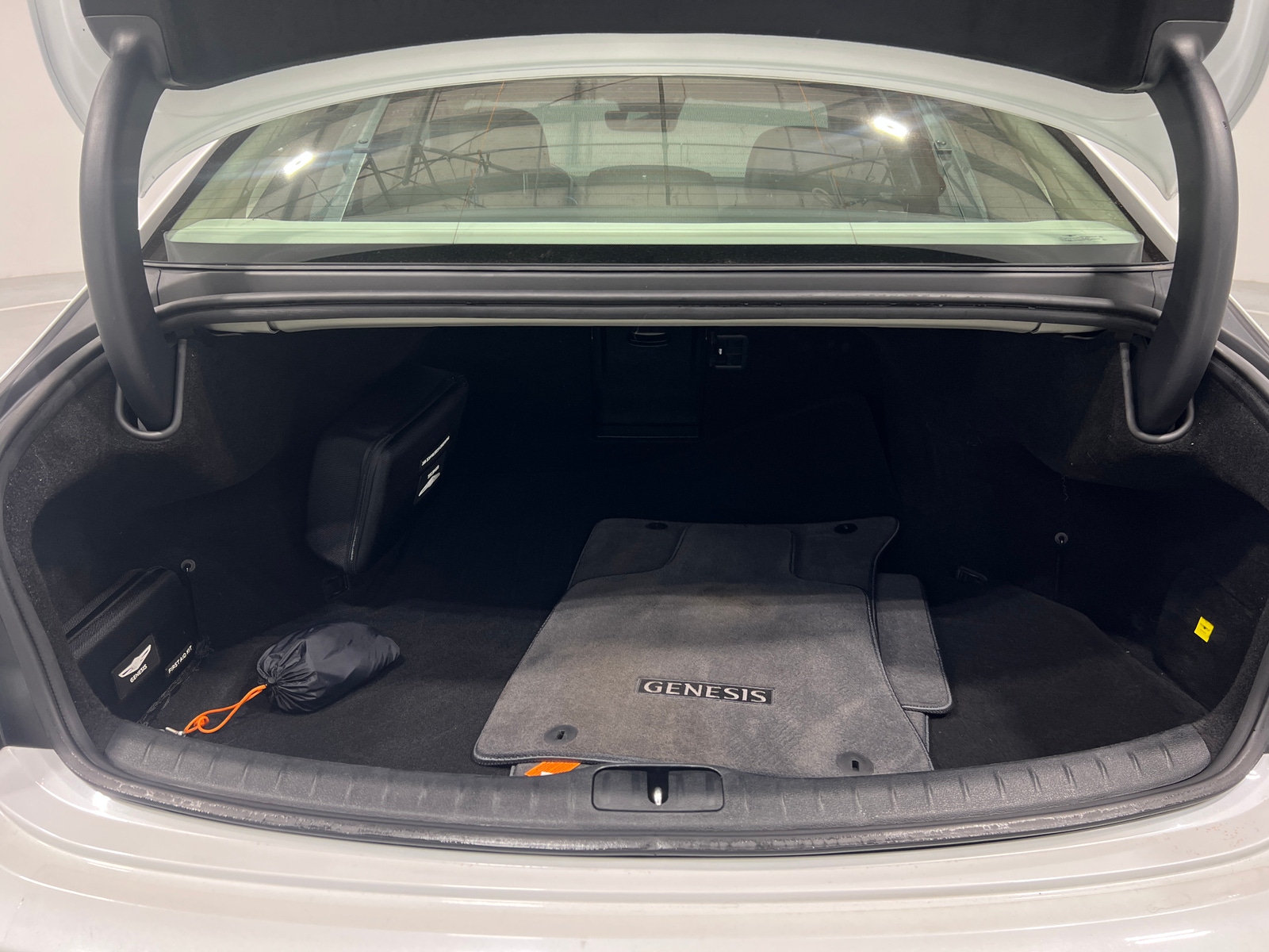 Thumbnail: 2021 Genesis G80 - 6