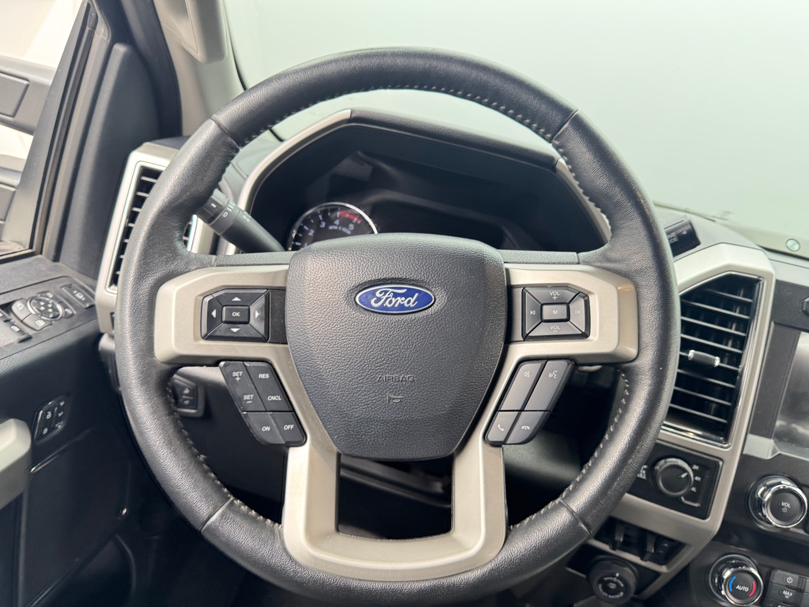 Thumbnail: 2020 Ford Econoline - 4