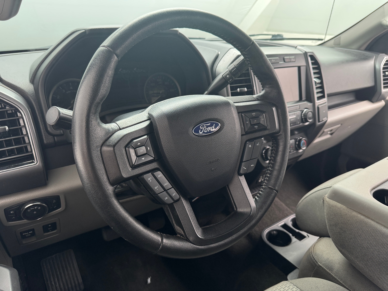 Thumbnail: 2019 Ford Econoline - 5