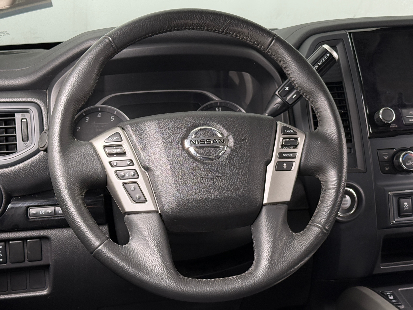 Thumbnail: 2022 Nissan Titan - 5