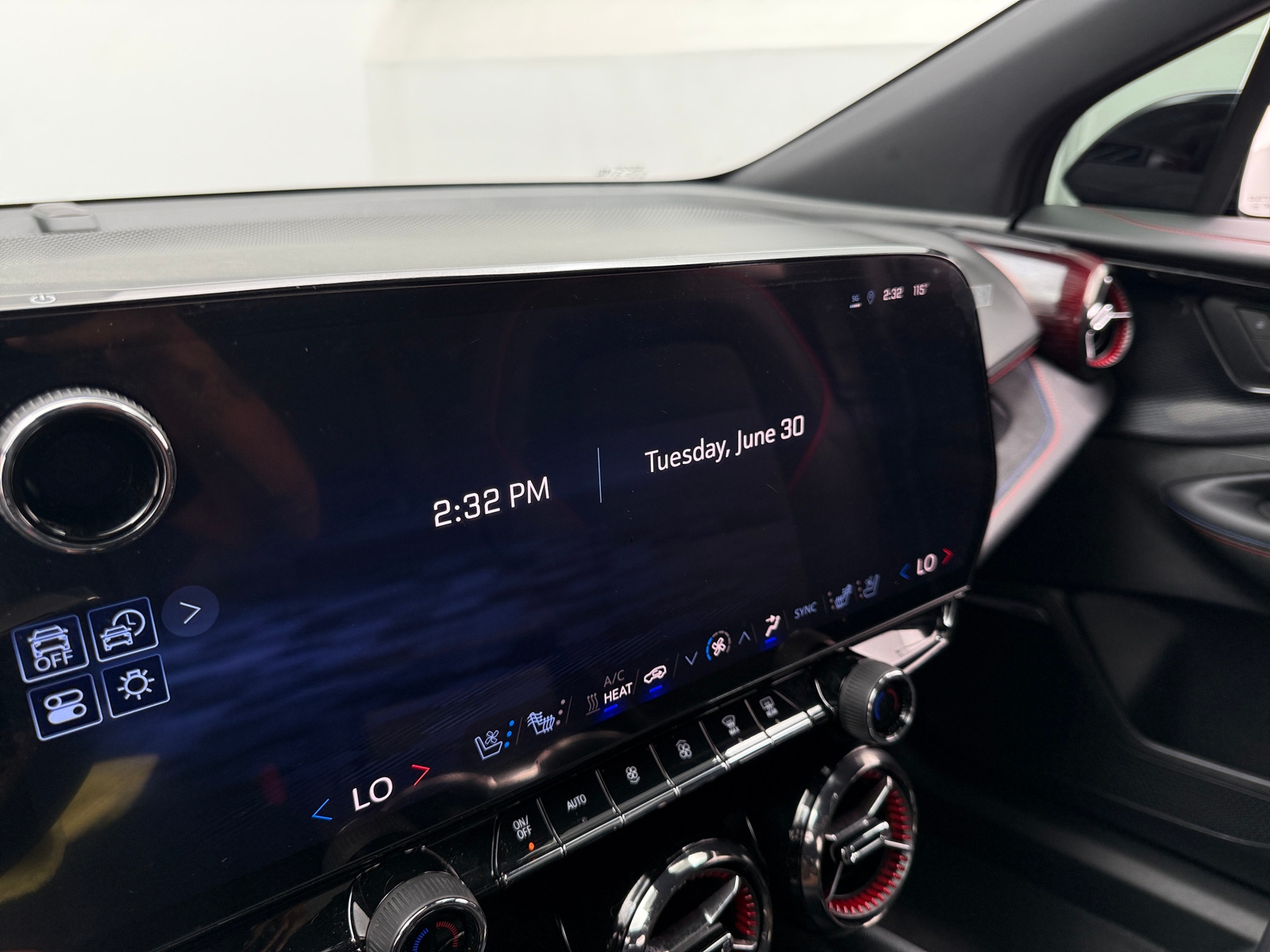Thumbnail: 2025 Chevrolet Blazer EV - 3