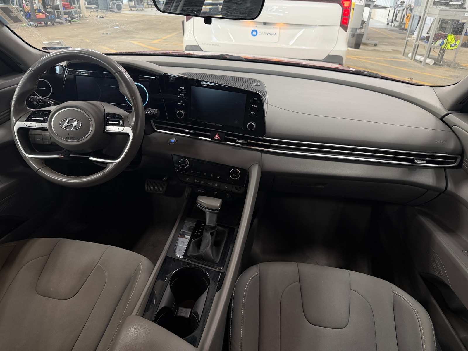 Thumbnail: 2022 Hyundai Elantra - 3