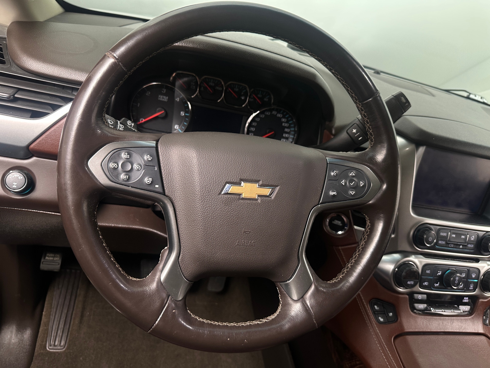 Thumbnail: 2019 Chevrolet Tahoe - 4