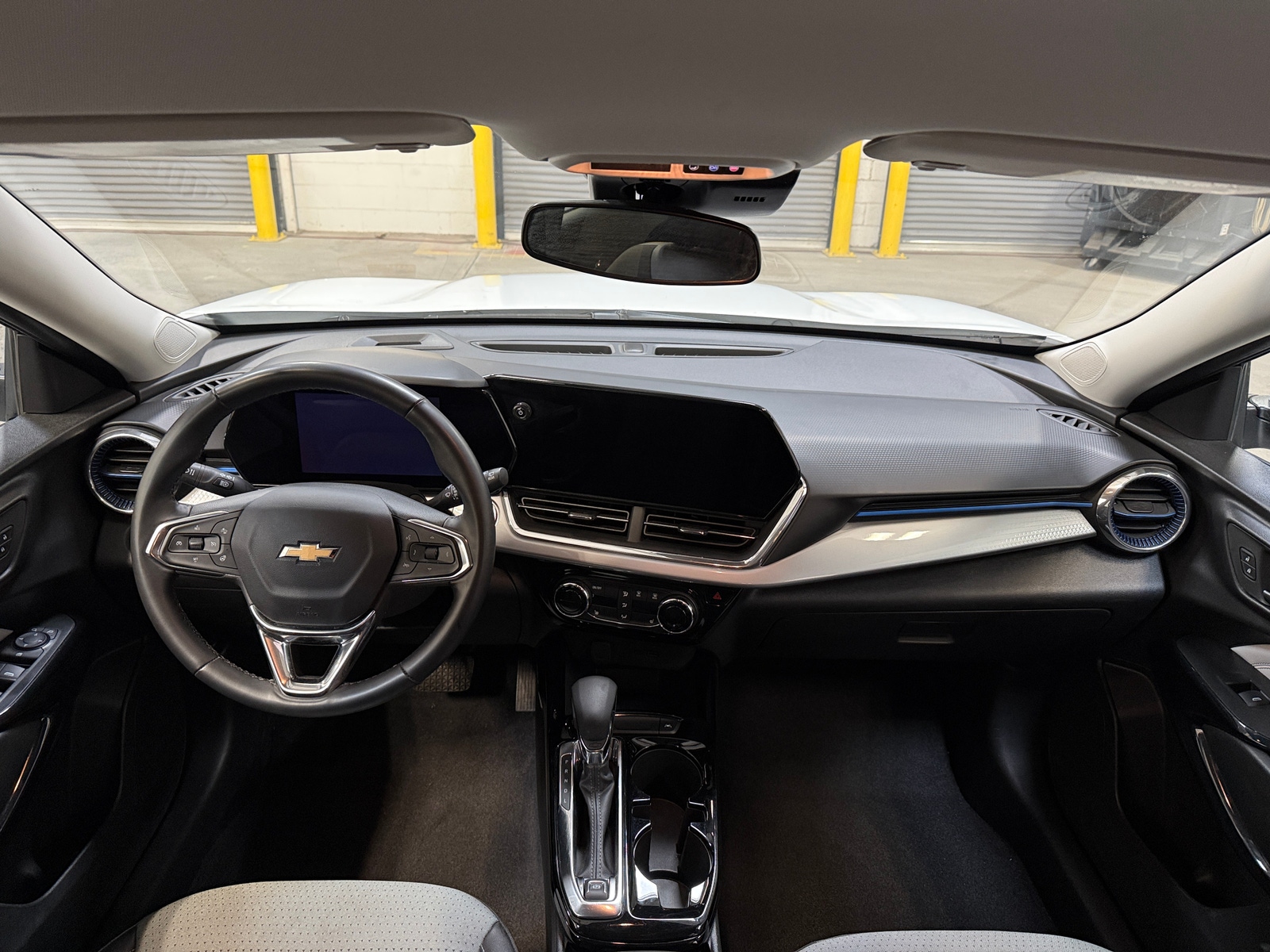 Thumbnail: 2025 Chevrolet Trax - 3