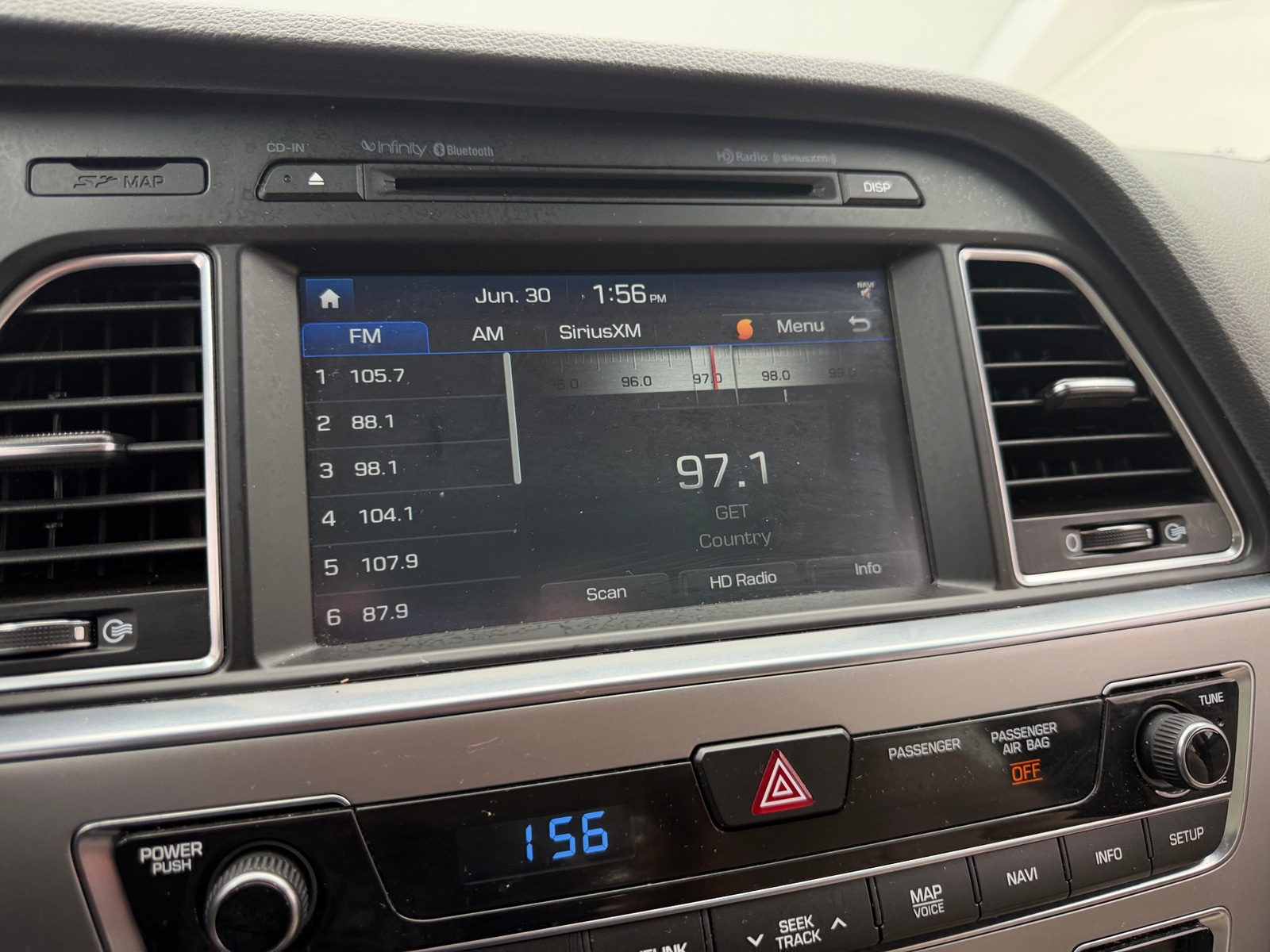 Thumbnail: 2015 Hyundai Sonata - 3
