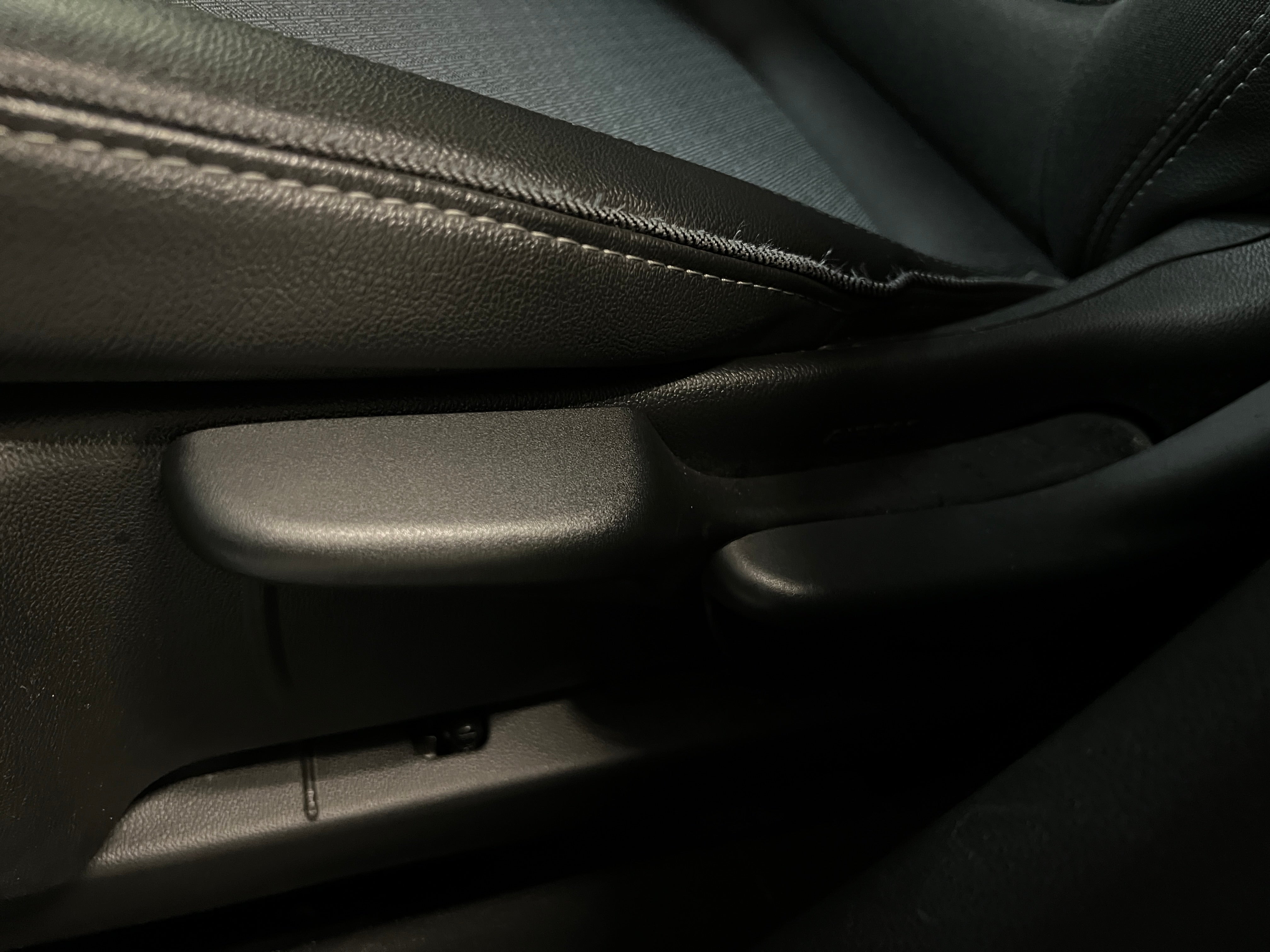 2025 Buick Encore GX Preferred - Photo 2