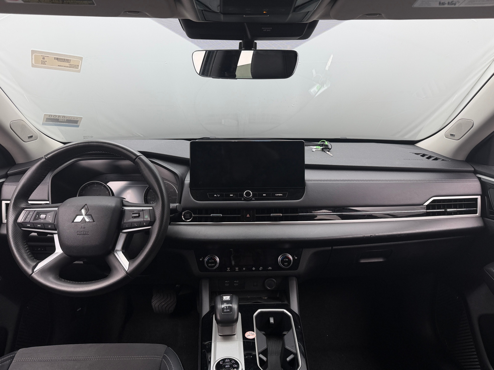 Thumbnail: 2025 Mitsubishi Outlander - 2