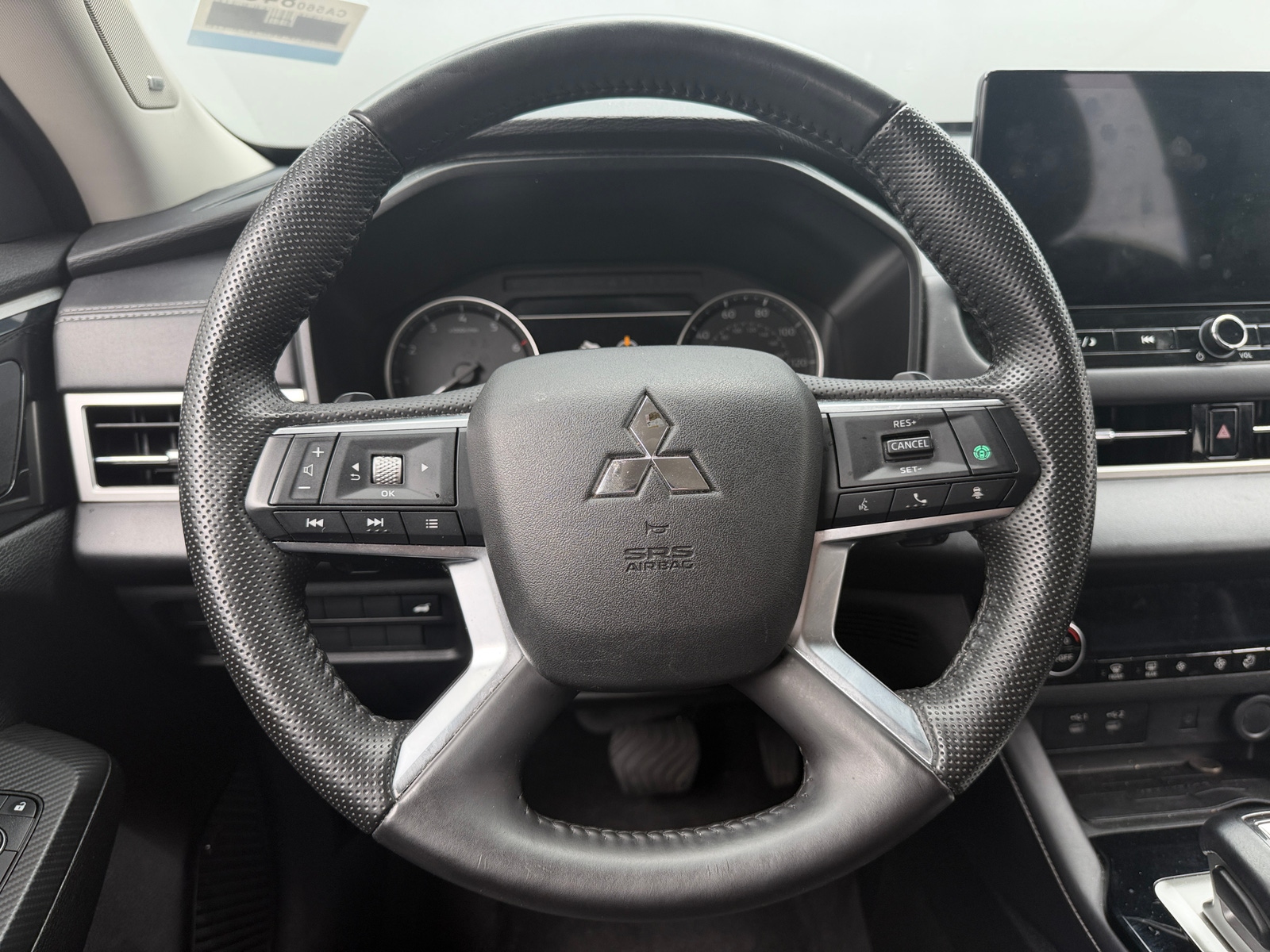 Thumbnail: 2025 Mitsubishi Outlander - 4