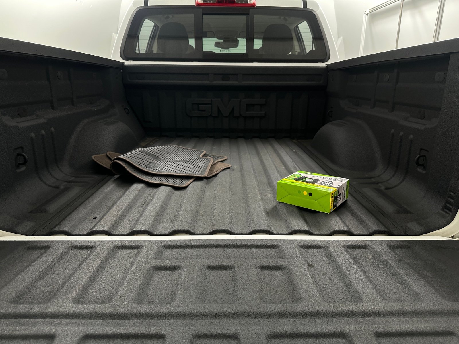 Thumbnail: 2016 GMC Canyon - 6